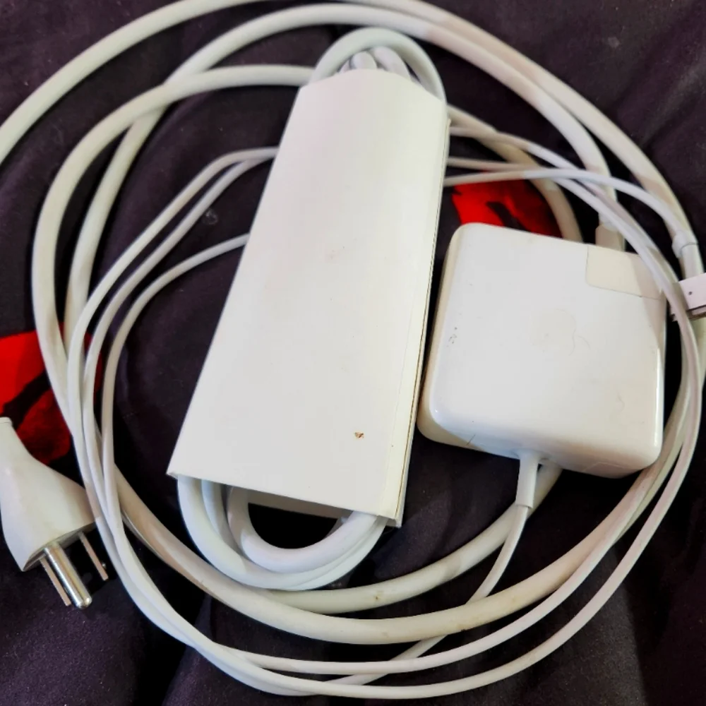 MacBook Pro Cord